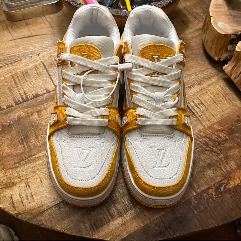 Size 11 - Louis Vuitton Trainer Yellow Monogram Denim White - Picture 5 of 6